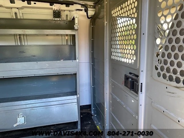 2014 Chevrolet Express - Image 21 of 31