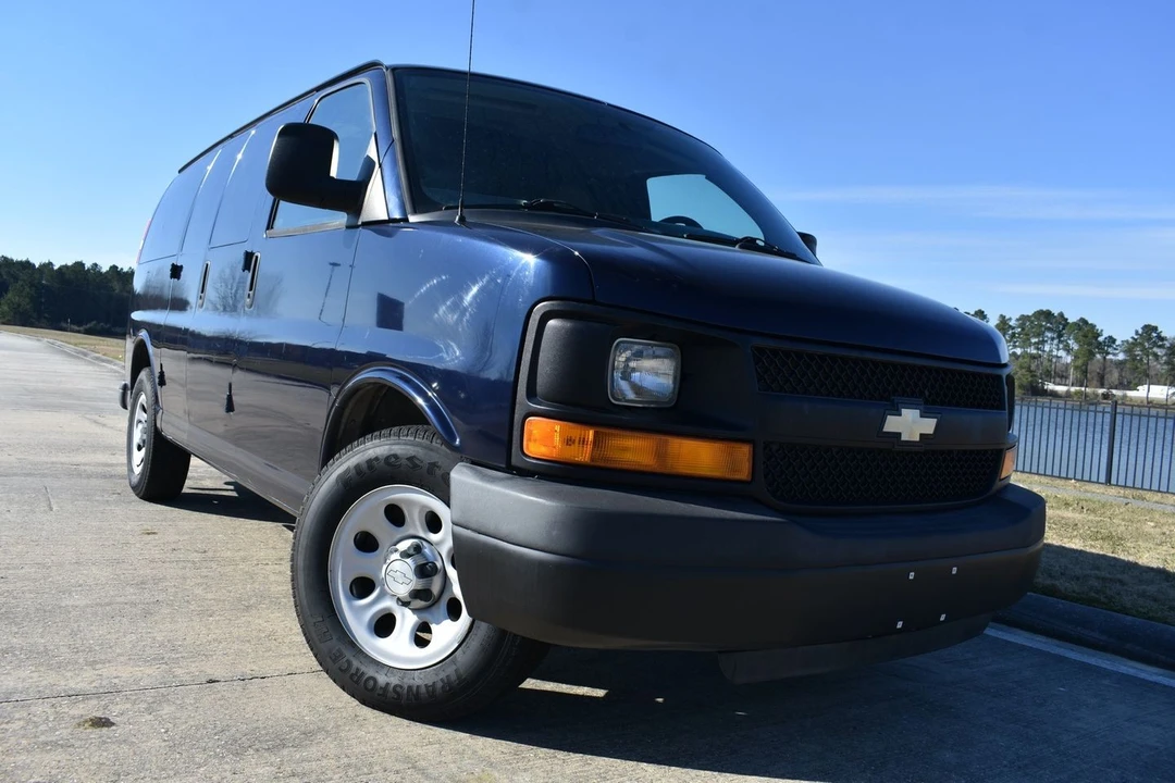 2014 Chevrolet Express - Image 5 of 20