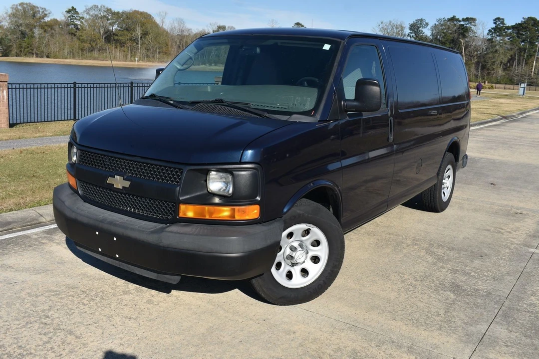 2014 Chevrolet Express - Image 2 of 20