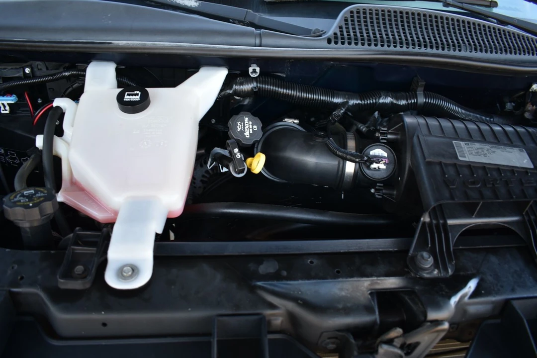 2014 Chevrolet Express - Image 19 of 20