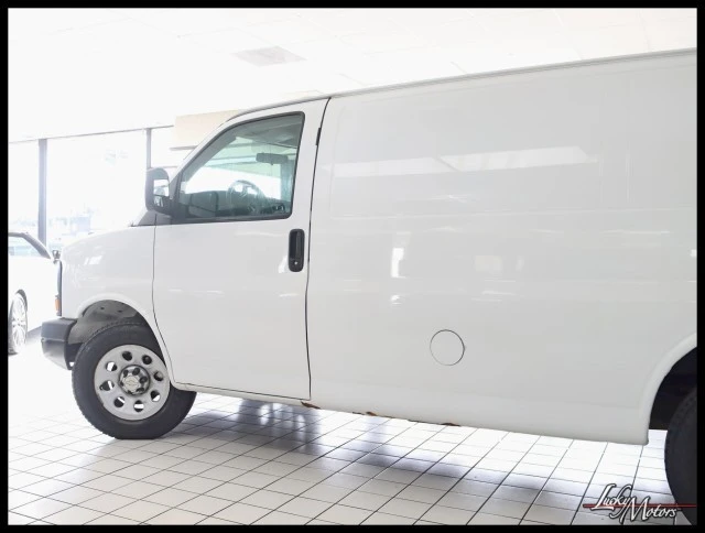 2014 Chevrolet Express - Image 9 of 12