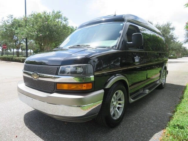 2014 Chevrolet Express - Image 11 of 12