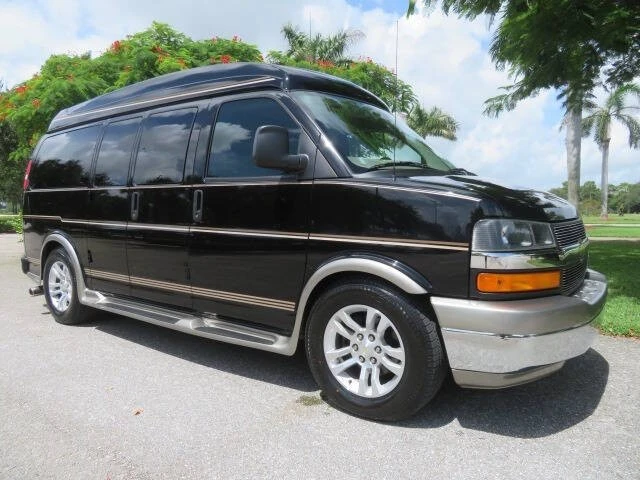2014 Chevrolet Express - Image 8 of 12