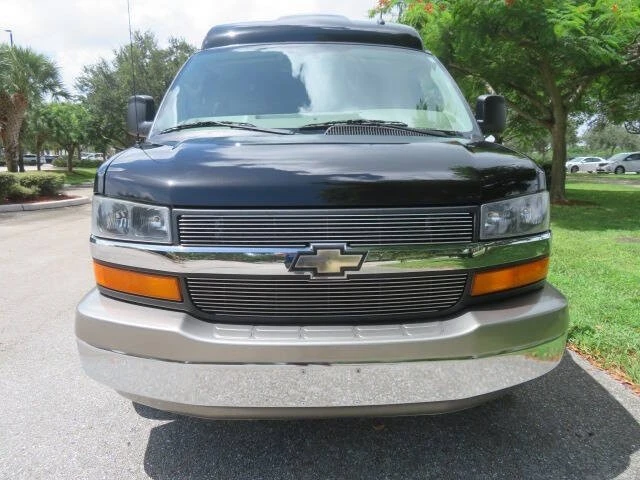 2014 Chevrolet Express - Image 10 of 12
