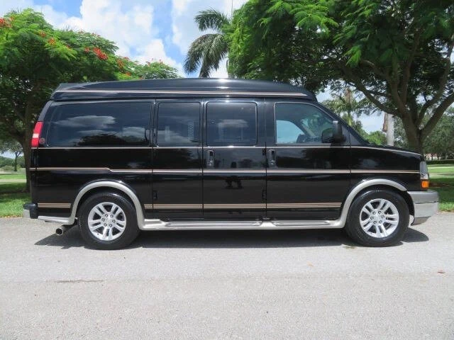 2014 Chevrolet Express - Image 7 of 12