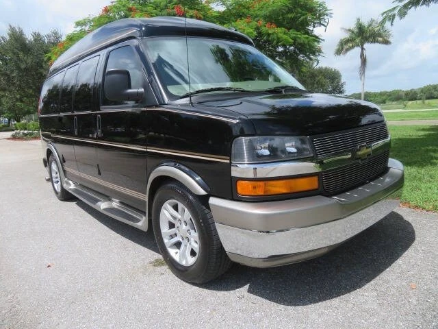 2014 Chevrolet Express - Image 9 of 12