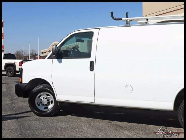 2014 Chevrolet Express - Image 9 of 21
