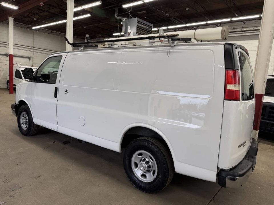 2014 Chevrolet Express - Image 3 of 12