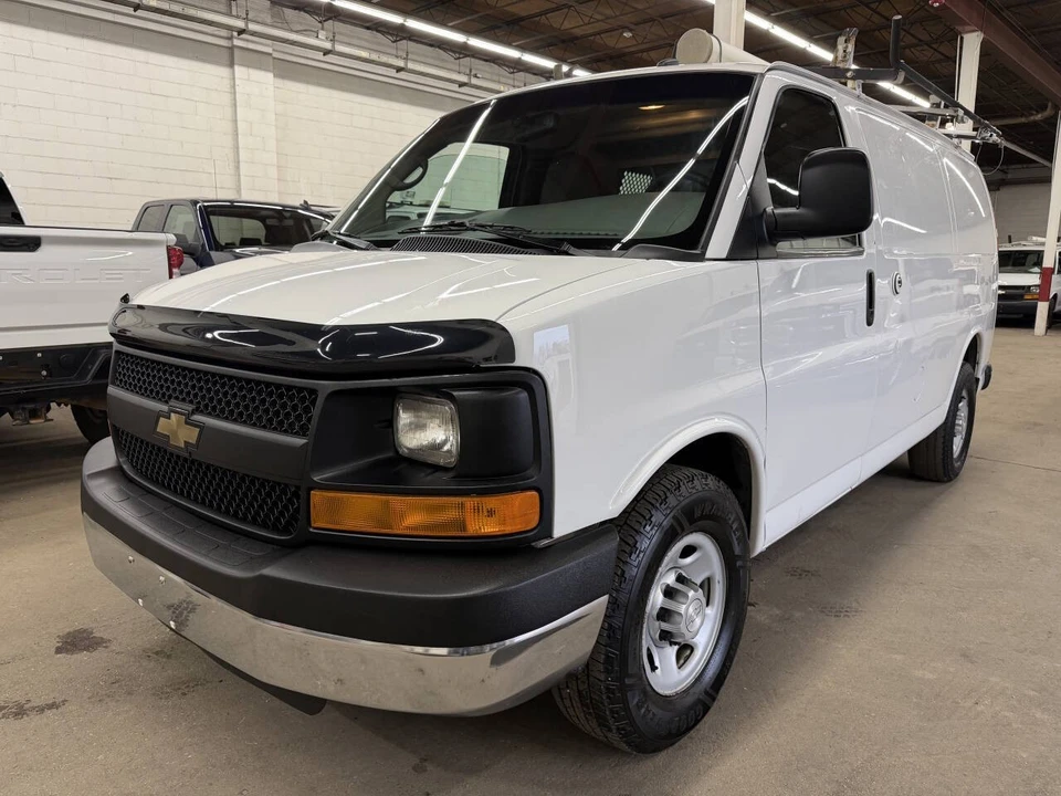 2014 Chevrolet Express - Image 4 of 12