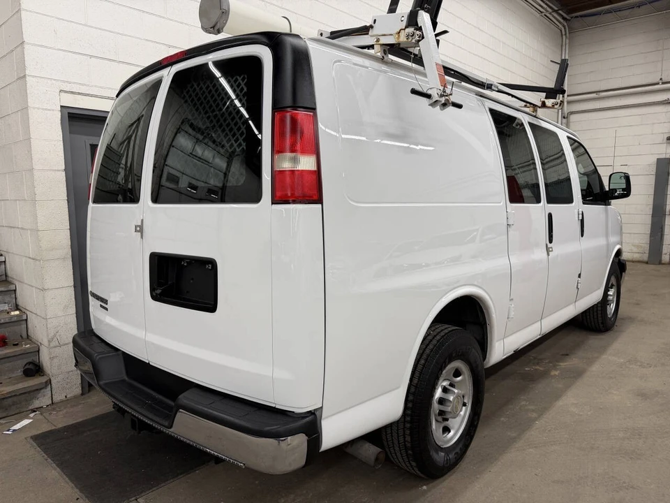 2014 Chevrolet Express - Image 2 of 12