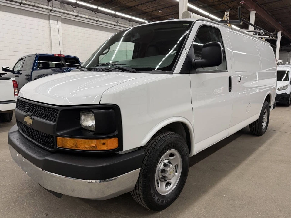 2014 Chevrolet Express - Image 3 of 12