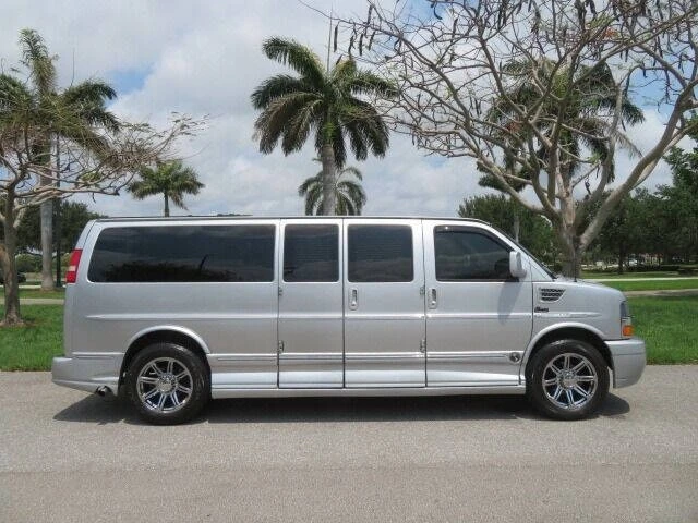 2014 Chevrolet Express - Image 6 of 12