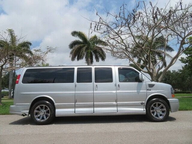 2014 Chevrolet Express - Image 2 of 12