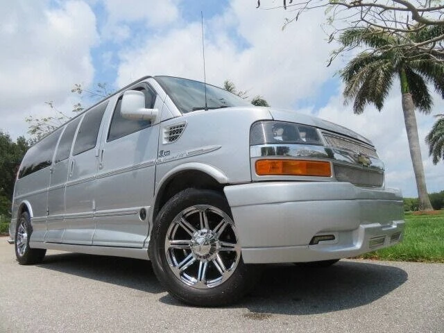 2014 Chevrolet Express - Image 4 of 12