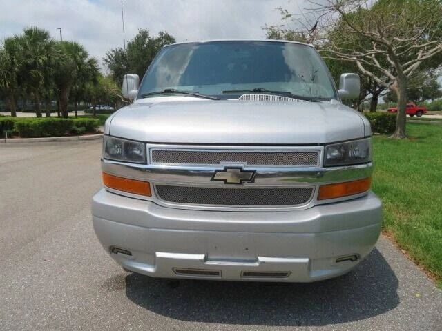 2014 Chevrolet Express - Image 11 of 12