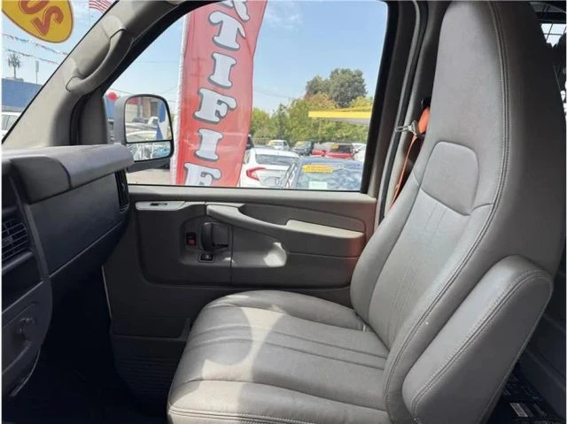 2014 Chevrolet Express - Image 9 of 12