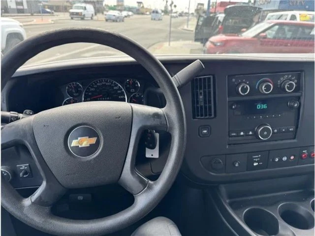 2014 Chevrolet Express - Image 11 of 12