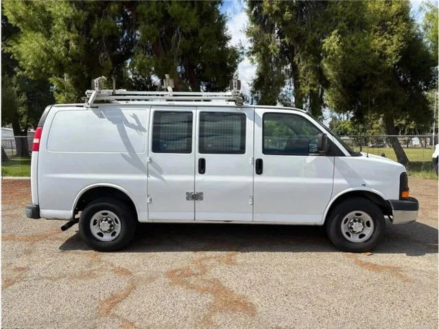 2014 Chevrolet Express - Image 8 of 21