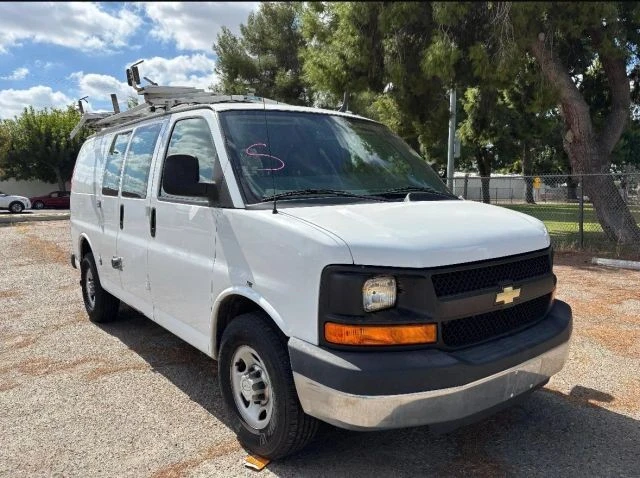 2014 Chevrolet Express - Image 17 of 21