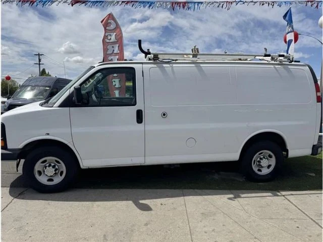 2014 Chevrolet Express - Image 4 of 10
