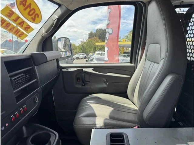 2014 Chevrolet Express - Image 8 of 10