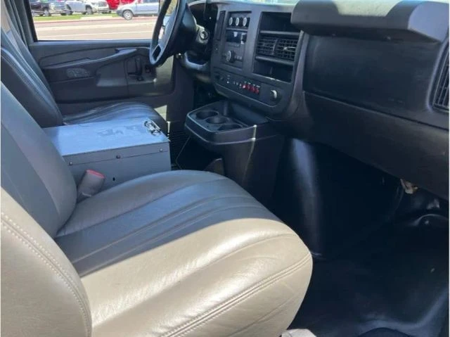 2014 Chevrolet Express - Image 12 of 14