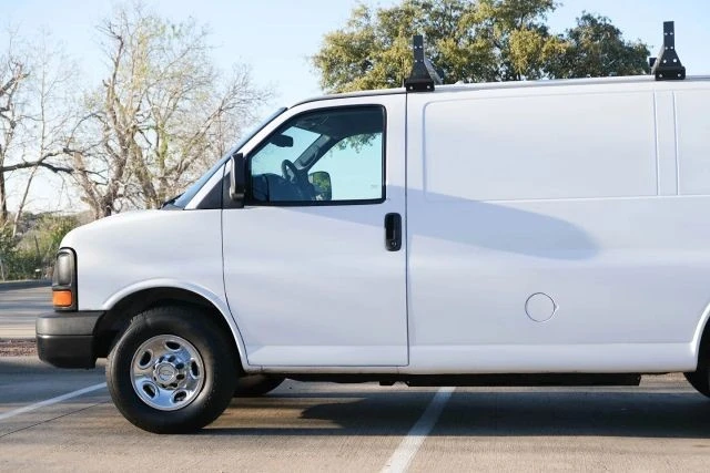 2014 Chevrolet Express - Image 11 of 21