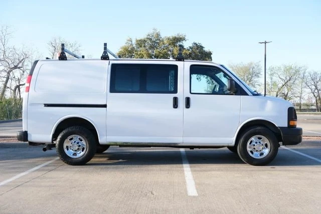 2014 Chevrolet Express - Image 7 of 21