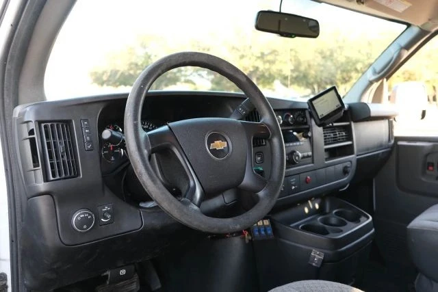 2014 Chevrolet Express - Image 20 of 21