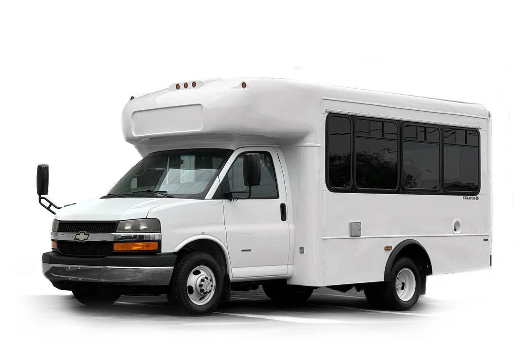 2014 Chevrolet Express - Image 2 of 12