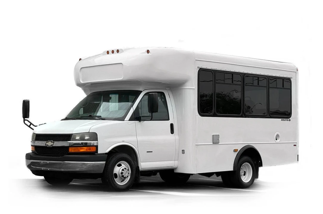 2014 Chevrolet Express - Image 2 of 21