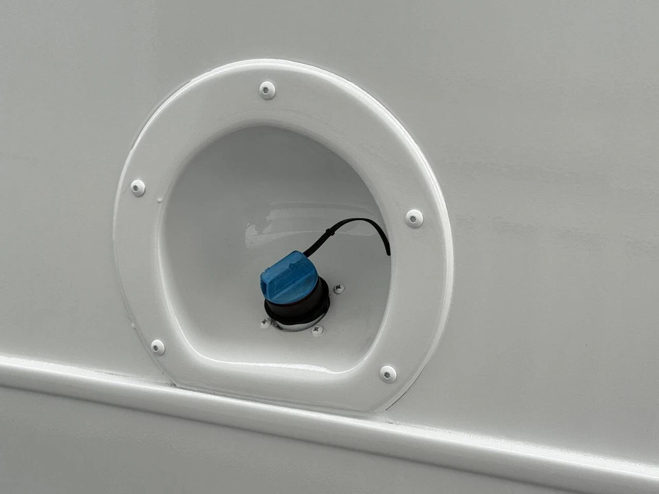 2014 Chevrolet Express - Image 18 of 21