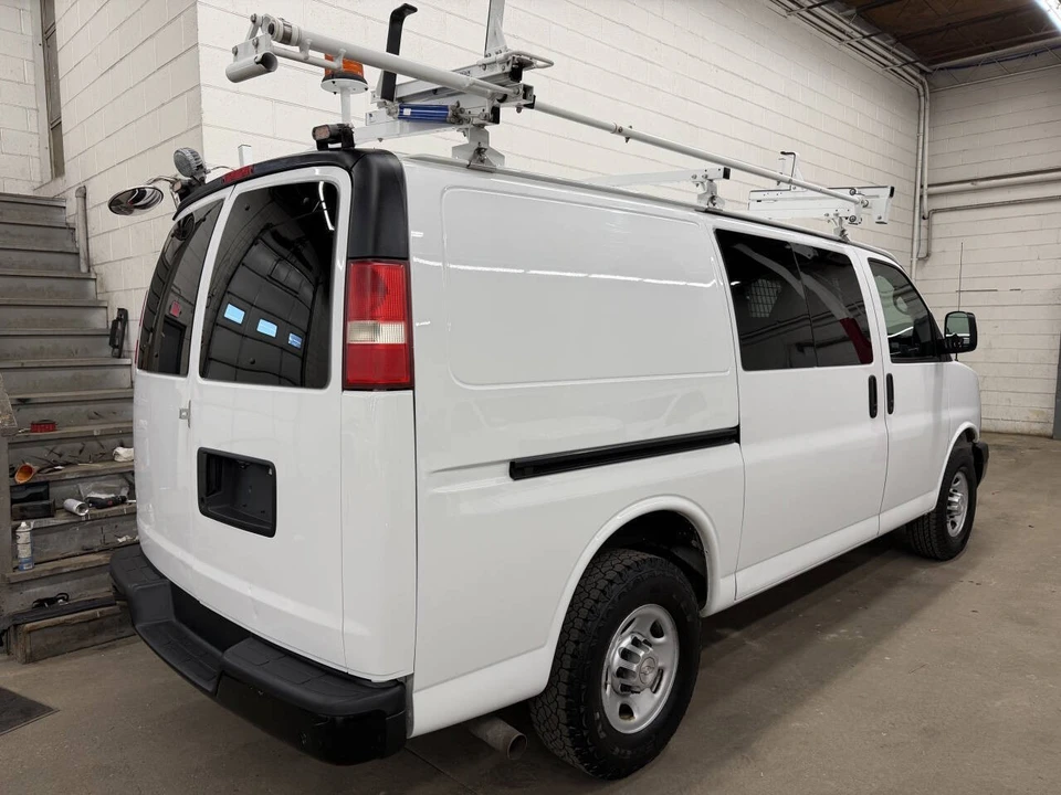 2014 Chevrolet Express - Image 2 of 21