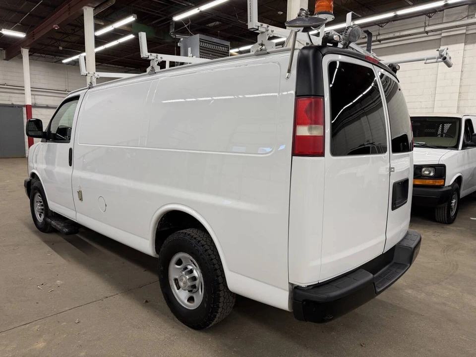 2014 Chevrolet Express - Image 4 of 12