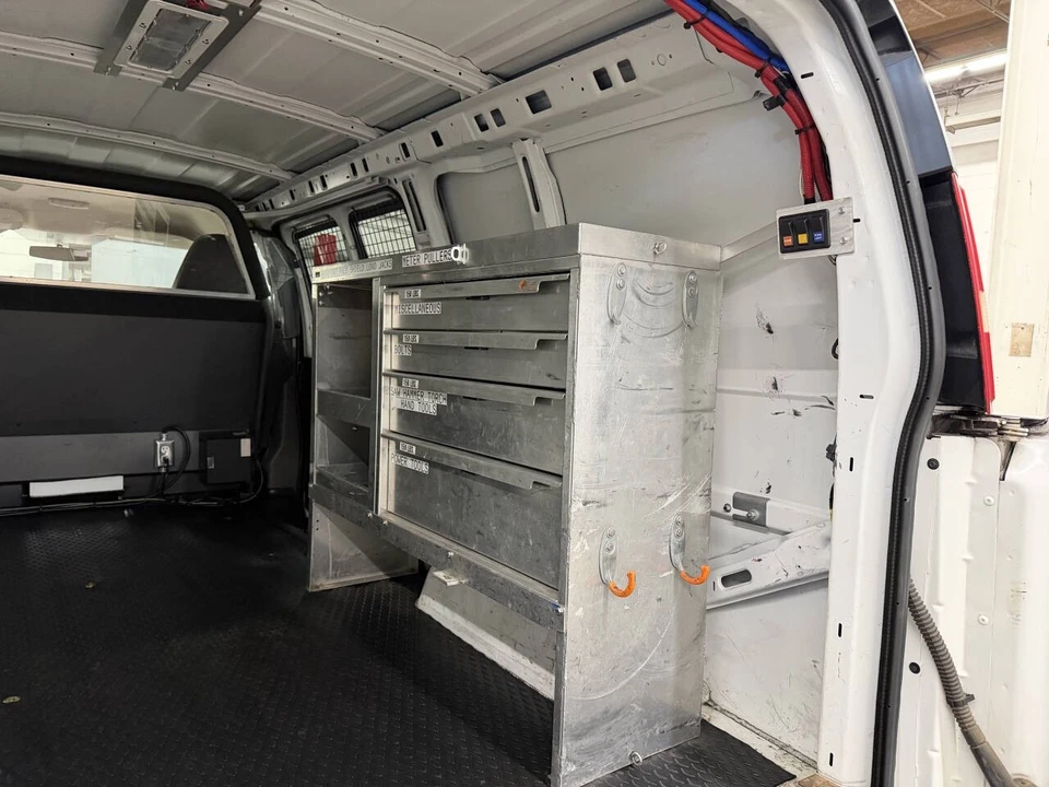 2014 Chevrolet Express - Image 14 of 21