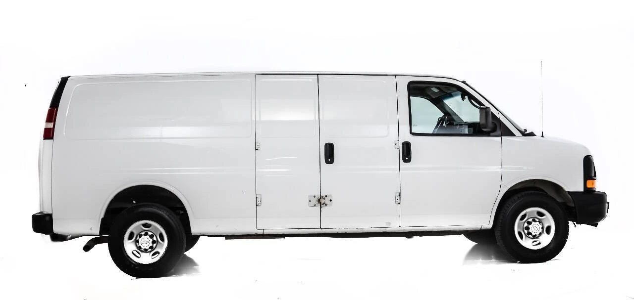 2014 Chevrolet Express - Image 5 of 12
