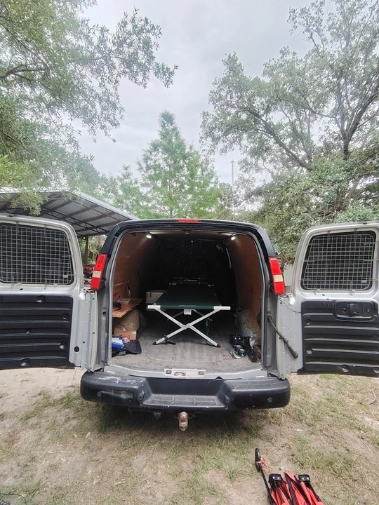 2014 Chevrolet Express - Image 7 of 20