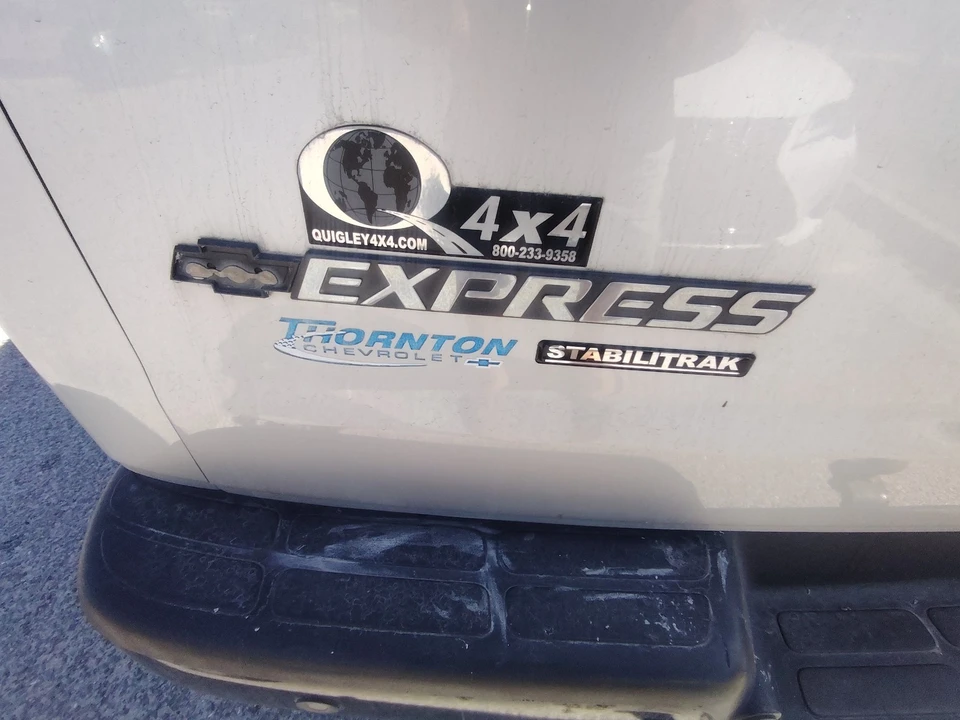 2014 Chevrolet Express - Image 12 of 20
