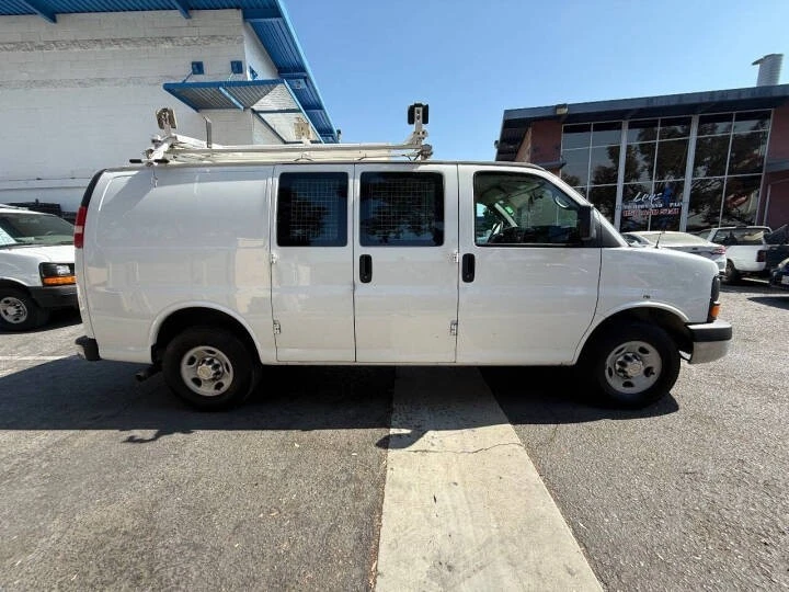 2014 Chevrolet Express - Image 5 of 18