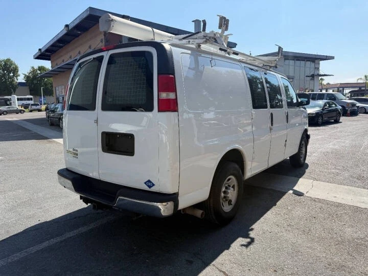 2014 Chevrolet Express - Image 6 of 18