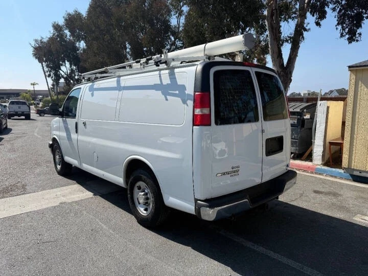 2014 Chevrolet Express - Image 8 of 18