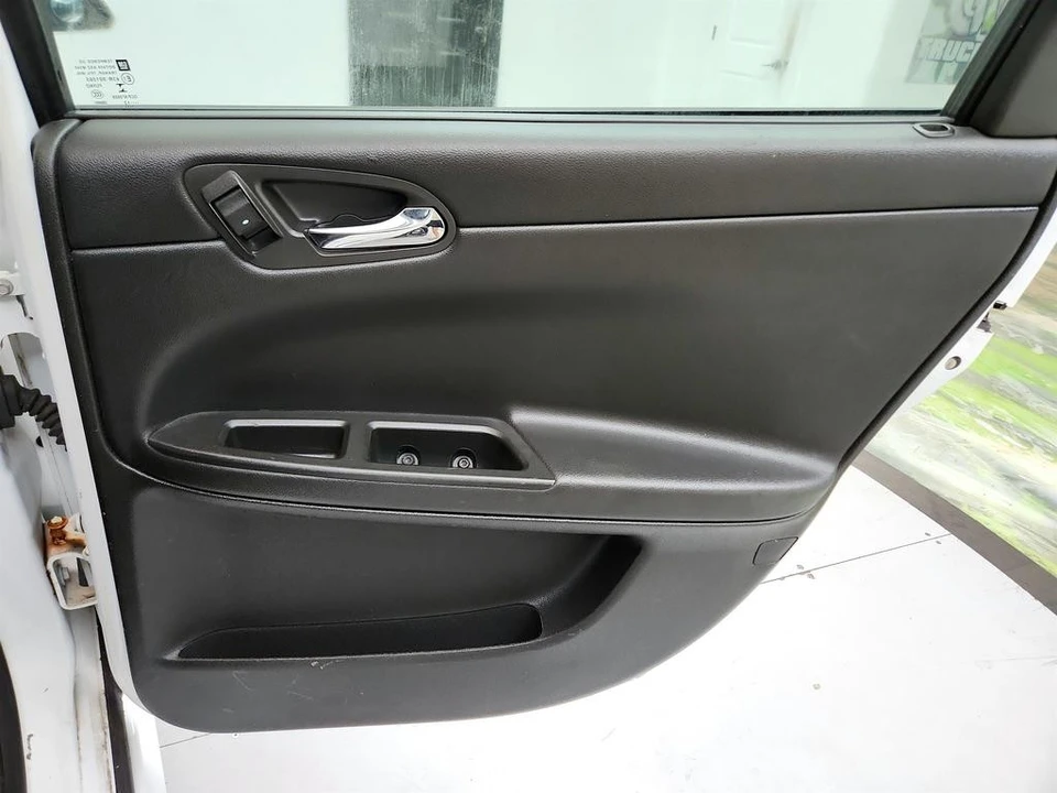 2014 Chevrolet Impala 10th Gen - Image 26 of 31