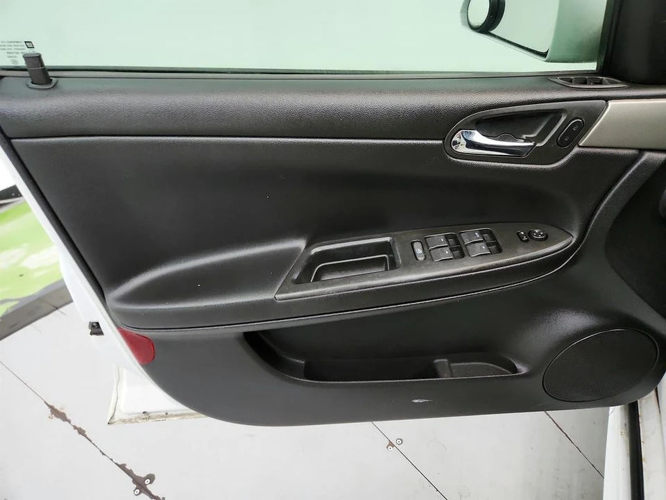 2014 Chevrolet Impala 10th Gen - Image 16 of 31