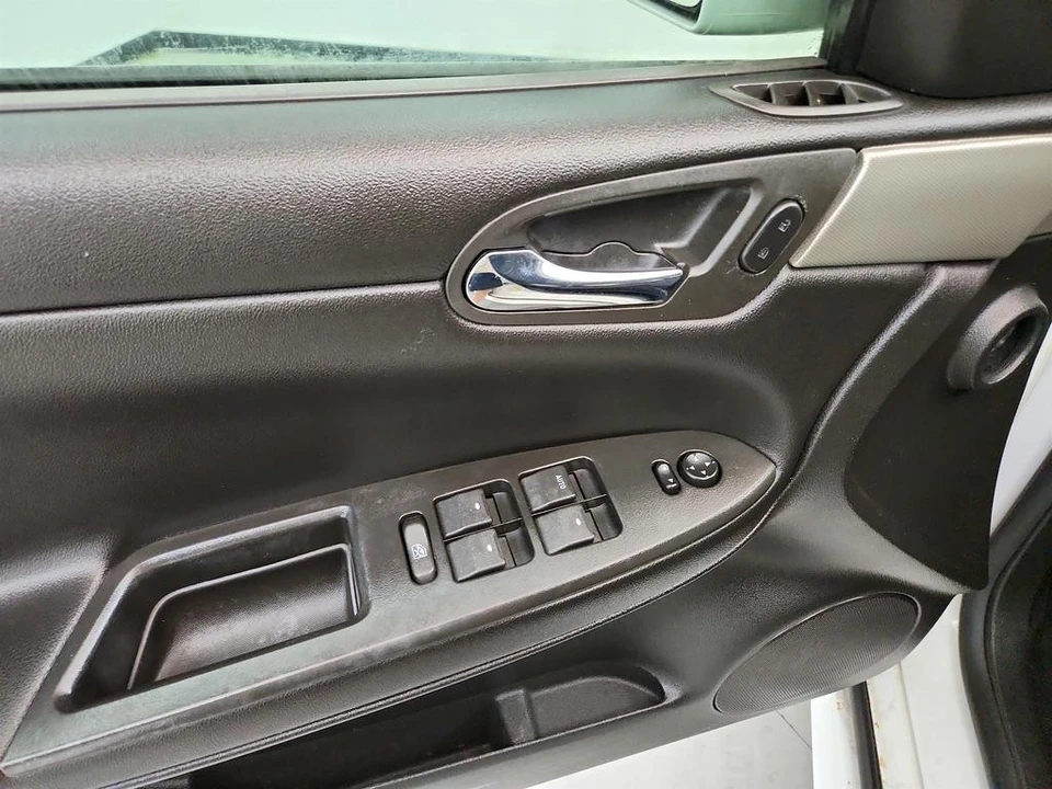 2014 Chevrolet Impala 10th Gen - Image 15 of 31