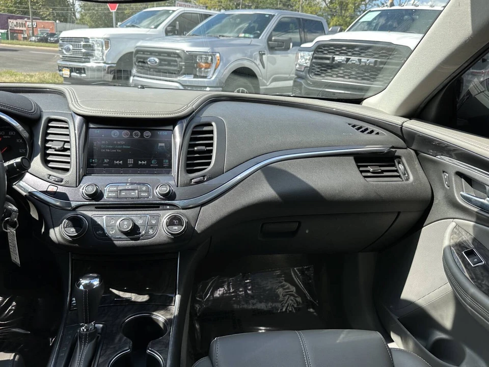 2014 Chevrolet Impala 10th Gen - Image 18 of 25