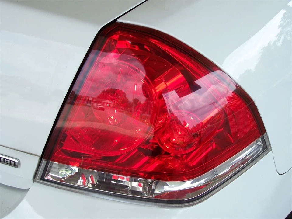 2014 Chevrolet Impala 9th Gen - Image 25 of 31