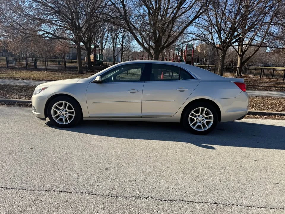 2014 Chevrolet Malibu - Image 2 of 19