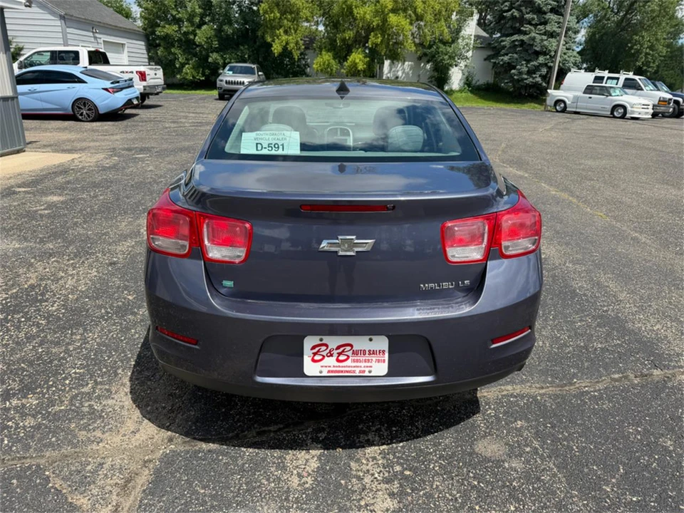 2014 Chevrolet Malibu - Image 11 of 31