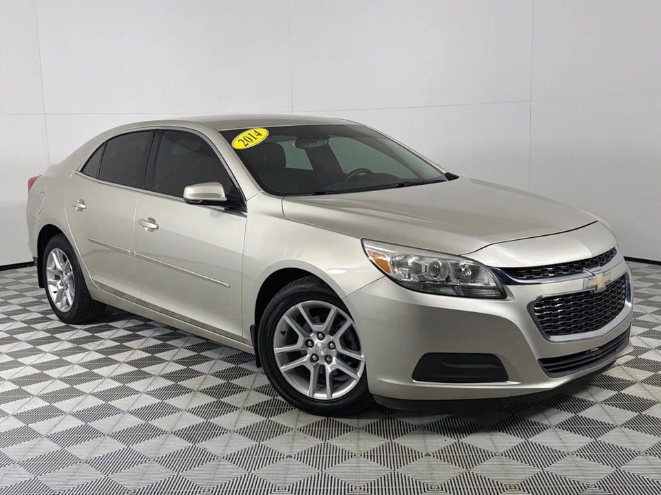 2014 Chevrolet Malibu - Image 2 of 12