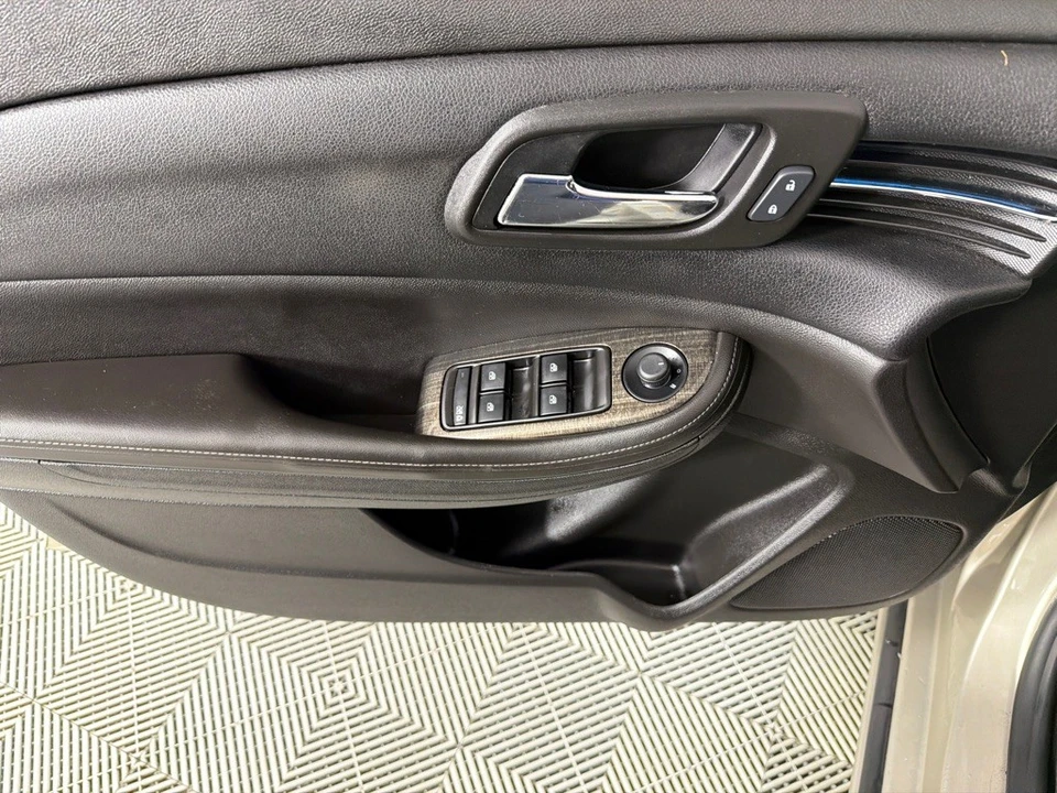 2014 Chevrolet Malibu - Image 11 of 12